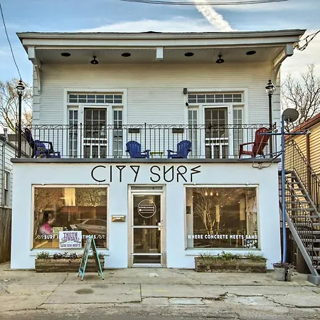 Uptown Nola Apt On Magazine Street With Backyard!
